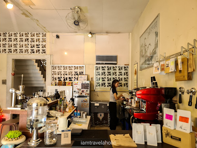 มั่งสีโส CoffEe & นั่งจุ้ย