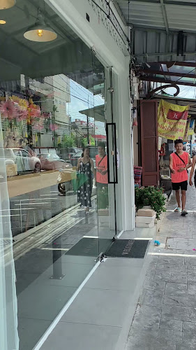 Cake Mafia - การบริการอาหารและที่พัก