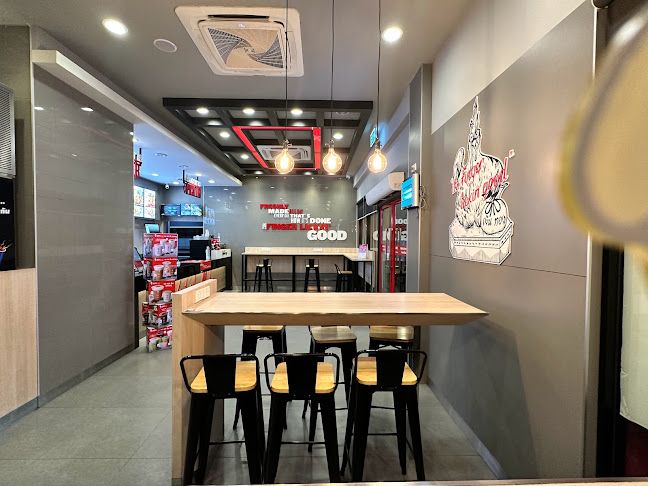 KFC - การบริการอาหารและที่พัก