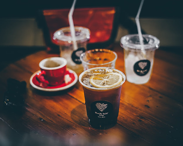 ชีวาคาเฟ่ - การบริการอาหารและที่พัก