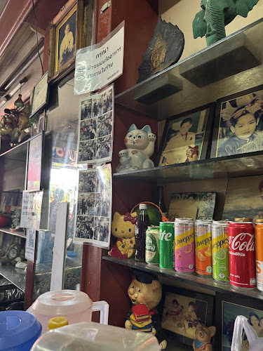 โกยูร หมี่ฮกเกี้ยน - การบริการอาหารและที่พัก