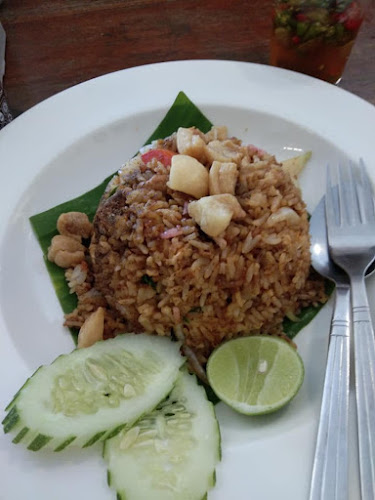 ร้านเชย (ถนนยมจินดา)