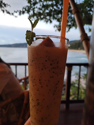 Opinii despre ออน เดอะ ร๊อค în อำเภอเมืองภูเก็ต - การบริการอาหารและที่พัก