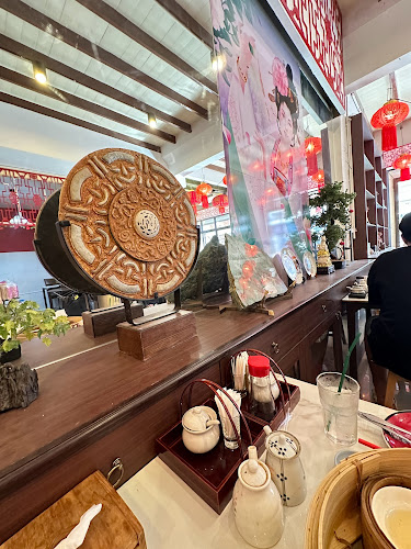 ร้าน ซุ่นฮะฮวด ติ่มซำ น้ำชา - การบริการอาหารและที่พัก