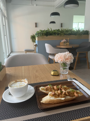 Comentarii opinii despre MOTÉA