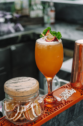 The Cloud Rooftop Pool Bar - อำเภอกะทู้