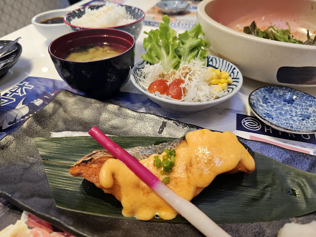 Sushi Hiro - การบริการอาหารและที่พัก