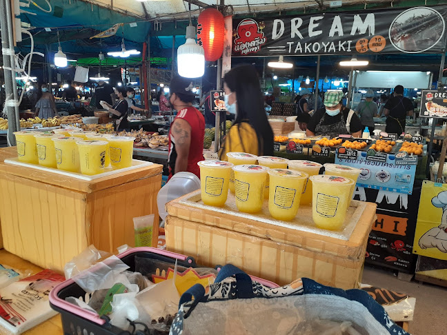 Opinii despre ตลาดผู้ใหญ่กุ่ย în อำเภอบางละมุง - การบริการอาหารและที่พัก