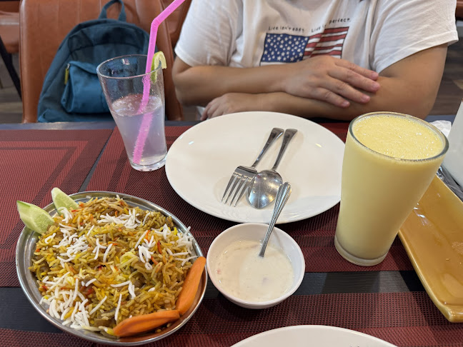 IndoTurk Restaurant - การบริการอาหารและที่พัก