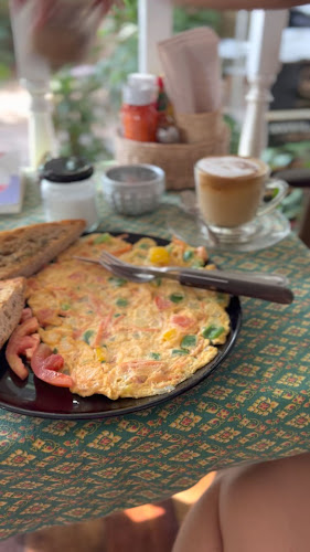 Q8Q8+JX7 ตำบล ราไวย์ อำเภอเมืองภูเก็ต ภูเก็ต 83100