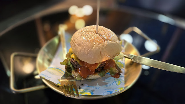 Comentarii opinii despre The Black In Black