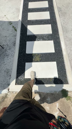 Café Delishh | Surin Beach - การบริการอาหารและที่พัก