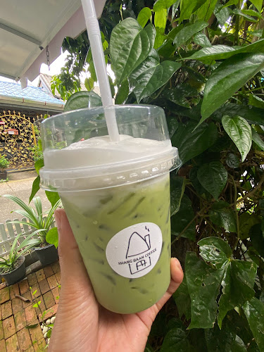 ข้างบ้านคอฟฟี่ - การบริการอาหารและที่พัก