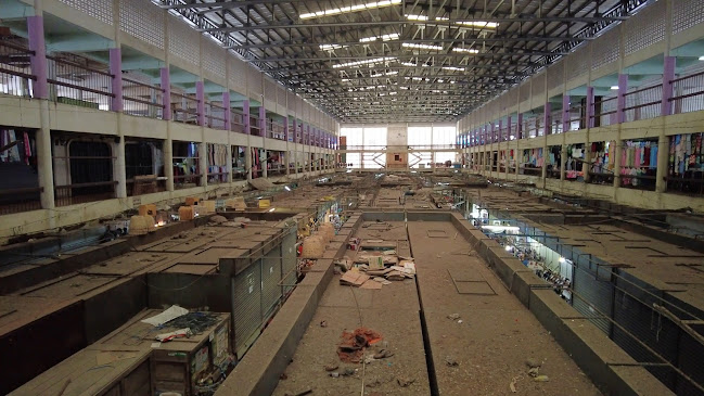 ตลาดสดพลาซ่า 3 - การบริการอาหารและที่พัก