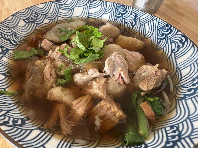 ร้านเนื้อตุ๋นท่านเปา [宝哥牛肉店]