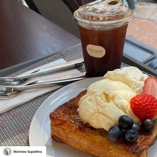 Mistletoe flour & thyme cafe