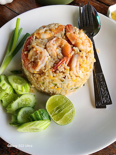 ร้านความสุขริมน้ำ Infinity