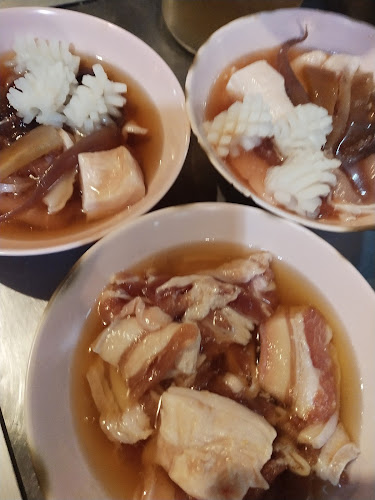 ร้านกะเทยนำขบวนเนื้อย่างเกาหลี สาขาโฮมแลนด์ - การบริการอาหารและที่พัก