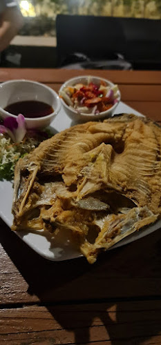 Opinii despre River Wine Restaurant&Karaoke în อำเภอปากเกร็ด - การบริการอาหารและที่พัก