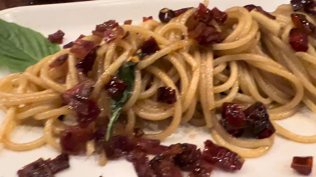 Riburs BBQ - การบริการอาหารและที่พัก