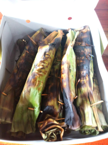 ข้าวเหนียวย่างอารีย์ - อำเภอเมืองนครปฐม