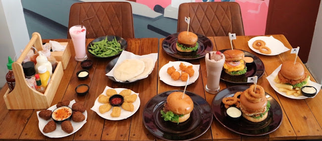 Opinii despre Juicy Lucy Burger and Bar în อำเภอเมืองภูเก็ต - การบริการอาหารและที่พัก