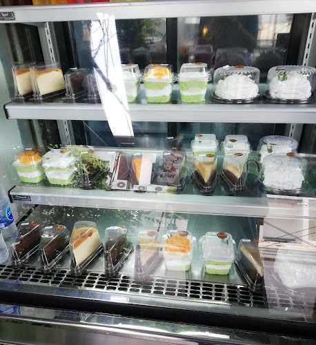 By Bill น้ำสมุนไพร&เค้ก