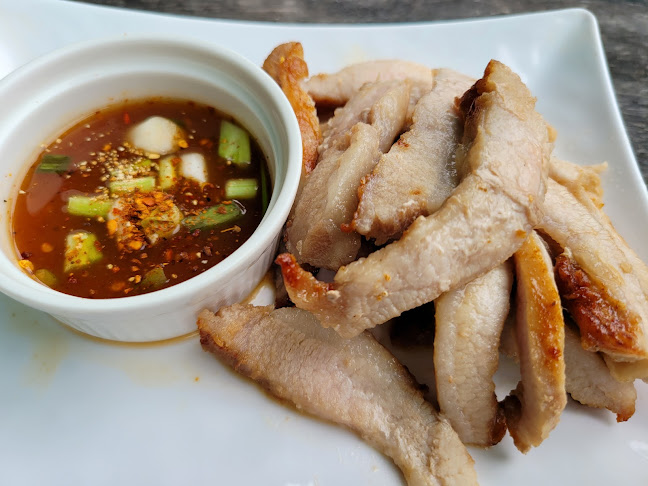 Opinii despre EMILY RESTAURANT în อำเภอบางละมุง - การบริการอาหารและที่พัก