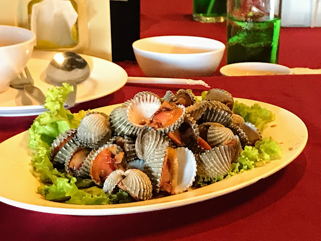 ฉ. วังปู - การบริการอาหารและที่พัก