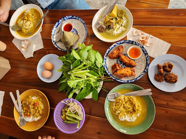 ขนมจีนจี้ลิ่ว บ๊ะจ่างภูเก็ต - การบริการอาหารและที่พัก