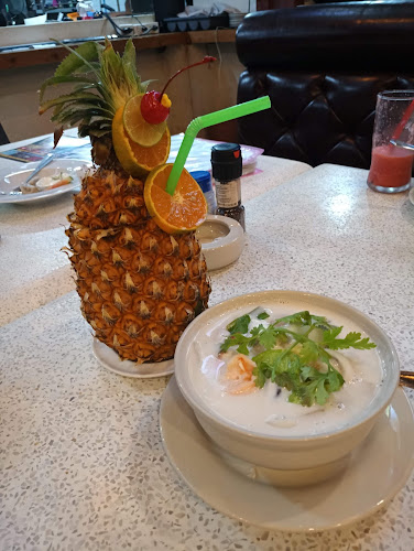 Food Market Restaurant Karon - การบริการอาหารและที่พัก