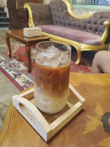 ไฟโฟ โอลด์ทาวน์ คาเฟ่ แอนด์ ฟลอรัล