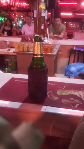 Comentarii opinii despre T.J.Bar