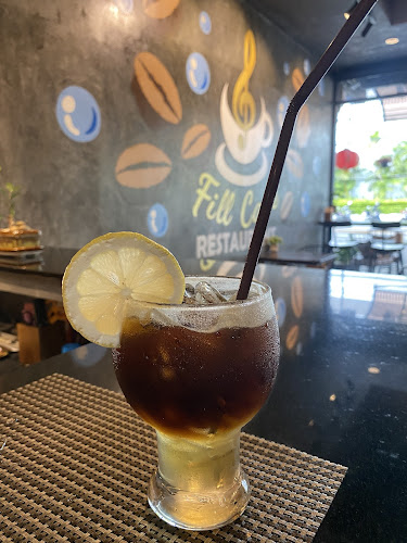 Opinii despre Fill Bar în อำเภอเมืองภูเก็ต - การบริการอาหารและที่พัก