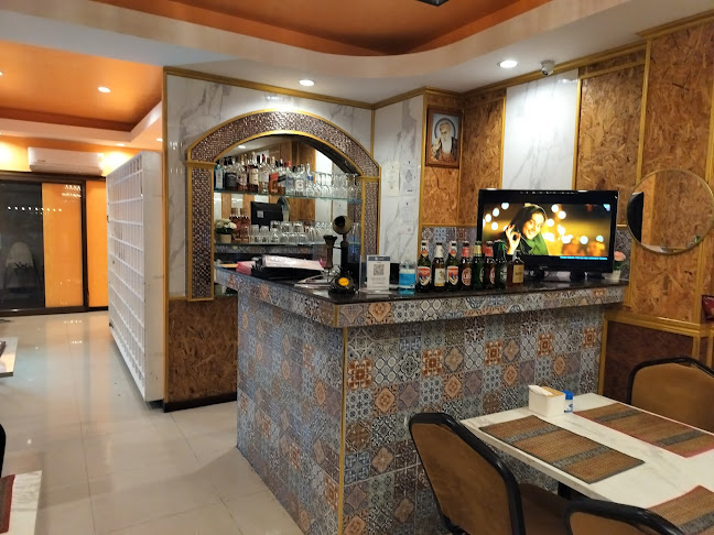 Magic Masala Indian Restaurant - การบริการอาหารและที่พัก