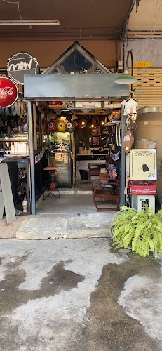 มงคลพาณิชย์1957 (coffee&roti) Cafe