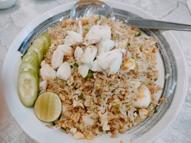 ห้อง 251 833 ถ.เพชรเกษม ตำบลสนามจันทร์ อำเภอเมืองนครปฐม นครปฐม 73000