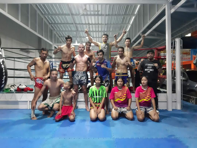 Red hot bar - อำเภอเกาะสมุย