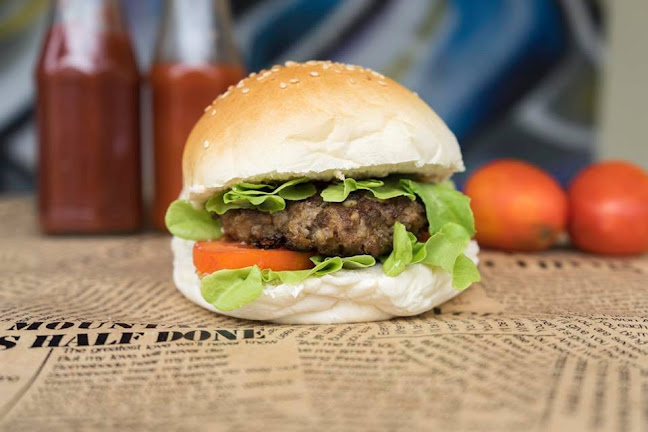 Burgerboyz - การบริการอาหารและที่พัก