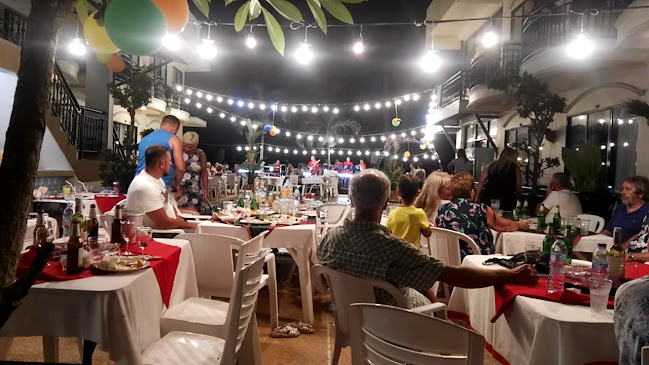 Daeng's Restaurant - การบริการอาหารและที่พัก