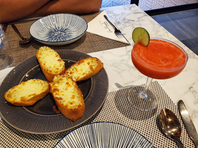 Opinii despre ลา พิคโคล่า คาเฟ่ แอนด์ เรสเตอรรอง în อำเภอกะทู้ - การบริการอาหารและที่พัก