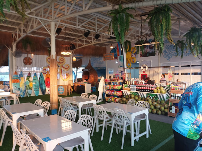 คาเฟ่ตกหมึกพัทยา Tako Trip - การบริการอาหารและที่พัก