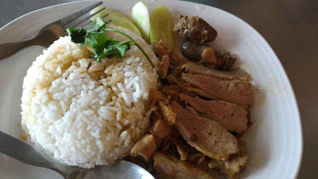 ก๋วยเตี๋ยว NK เป็ดพะโล้ 91 อ้อมน้อย - การบริการอาหารและที่พัก