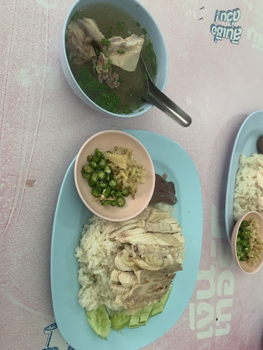 ร้านข้าวมันไก่ไหหลำพัทยาใต้ - อำเภอบางละมุง