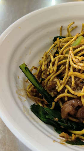 4,6 ตําบล ตลาดใหญ่ 8 ถ. อ๋องซิมผ่าย ตำบลตลาดใหญ่ อำเภอเมืองภูเก็ต ภูเก็ต 83000