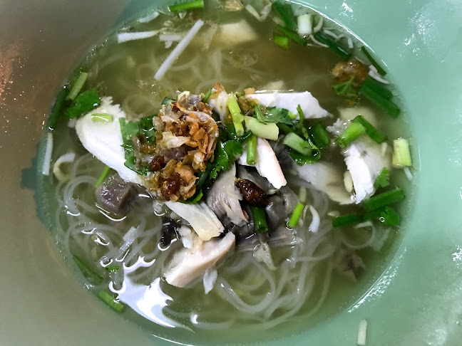 Comentarii opinii despre ก๋วยเตี๋ยวไก่ติงลี่