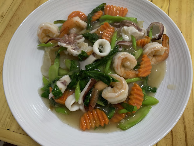 Opinii despre ร้านอาหารอรัญญ่า Aranya Restaurant(Aranya House) în อำเภอบางละมุง - การบริการอาหารและที่พัก