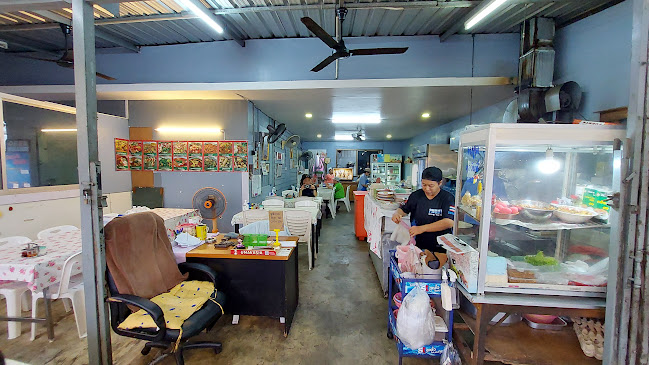 ร้านจัดจ้าน โดยโกแดง - การบริการอาหารและที่พัก