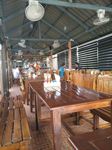 Siam sunset restaurant - การบริการอาหารและที่พัก