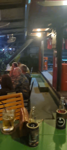 Opinii despre Apple's Box Kamala Food & Drink în อำเภอกะทู้ - การบริการอาหารและที่พัก